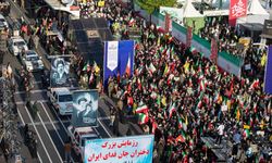 İran Hürmüz Boğazı'nı yeniden kapattı