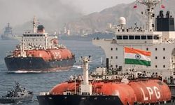 Hindistan bayraklı LPG tankeri Hürmüz Boğazı’ndan geçti