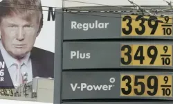Benzin zammı Trump'ı yaktı