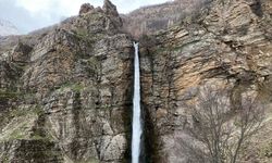 Gümüşkanat Şelalesi'nin debisi yükseldi