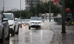 Adana'da sağanak! Hayat olumsuz etkilendi