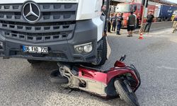 Kamyon ile motosiklet çarpıştı! Sürücüsü öldü