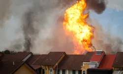 200 ev aynı anda küle döndü, yüzlerce kişi evsiz kaldı