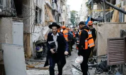 İran'dan Tel Aviv'e sabah füzesi: 17 bölge hasar gördü