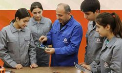 Genç İstihdamında Adım: 100 Binden Fazla Öğrenciye Kariyer Rehberliği