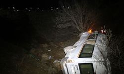 Malatya'da maden işçilerini taşıyan servis devrildi: Ölü ve yaralılar var!