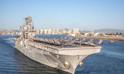 İran İslam Cumhuriyeti, ABD gemisini hedef aldı!