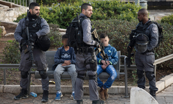 Filistinli çocuklara insanlık dışı işkence ve cinsel saldırı!