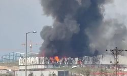 Ankara’da mobilya deposunda alevler yükseldi!