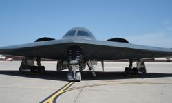 ABD bombardıman uçaklarının bulunduğu üste büyük yangın