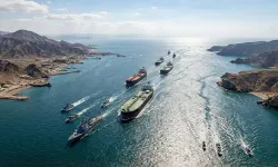 Hürmüz trafiği ablukadan etkilenmedi