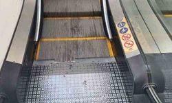 Yürüyen merdiven kazası: 3 yaşındaki çocuğun parmağı koptu!