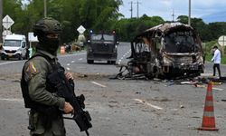 Bomba yüklü otobüs patladı!