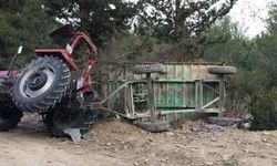 Devrilen traktördeki 3 kişi yaşamını yitirdi