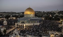 Mescid-i Aksa ibadete açıldı!