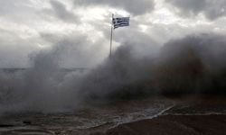 Yunanistan'da eğitime fırtına engeli!