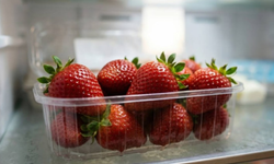Yıkadığınız çilekleri asla buzdolabına yerleştirmeyin