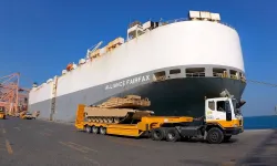 Maersk gemisi ABD donanması eşliğinde Hürmüz'ü geçti iddiasına yanıt