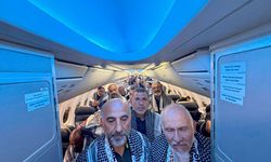 Ablukayı kırmak için yola çıkmışlardı: Küresel Sumud Filosu aktivistlerini taşıyan uçak İstanbul'da
