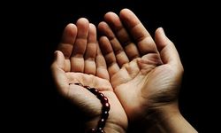 Bir ayet, bir hadis, bir dua