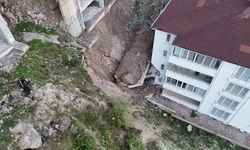 Nevşehir’de istinat duvarı çöktü: Bina ve anaokulu tahliye edildi