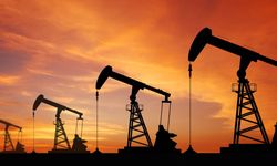 Petrolde hafif düşüş