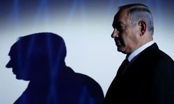 Siyonist Netanyahu yolsuzluk davasından kaçıyor