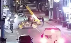 Böylesi görülmedi.. ATM'yi yerinden söküp çaldılar