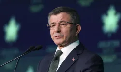Davutoğlu'ndan Şara'ya: Şam toprakları Selahaddin Eyyubi'nin topraklarıdır, kimsenin uydusu olmayın