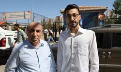 Baba ile oğlu YKS heyecanını birlikte yaşadı