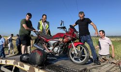 Motosiklet su kanalına devrildi: Sürücüsü can verdi!