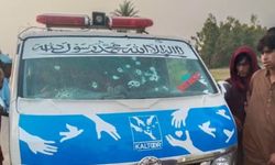 Pakistan'da ambulansa saldırı!