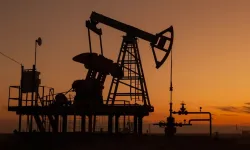 Petrol 80 doların altına indi