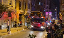 İstanbul'da duvarı çöken bina tahliye edildi