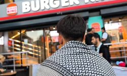 Burger King önünde protesto!