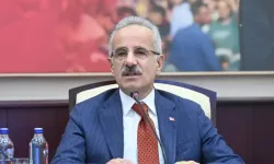 Bakan Uraloğlu, Hürmüz Boğazı'ndan kaç Türkiye gemisi geçtiğini açıkladı