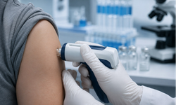 Yapay zekâ tasarımı koronavirüs aşısı insanlarda ilk kez test edildi