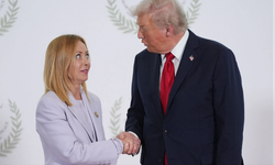 Trump ile Meloni Arasında Fotoğraf Gerilimi!