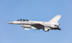Basra Körfezi'nde F-16'ya füze atıldı, uçak kaçtı