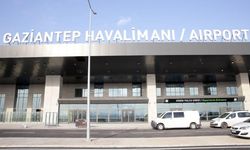 Gaziantep Havalimanı'na iniş yapan yolcu uçağının lastiği patladı