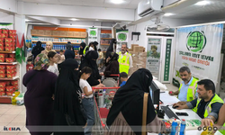 Şanlıurfa Umut Kervan’ından yüzlerce aileye sosyal market desteği