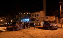 Cami avlusunda bıçaklı saldırı: 2 ölü