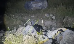 Otomobil uçuruma yuvarlandı!