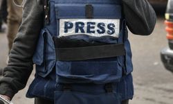 İşgal güçleri Filistinli bir gazeteciyi yaraladı!