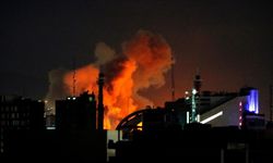Katar'da bir fabrikada patlama!