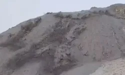 İran’da çamur volkanı faaliyete geçti!