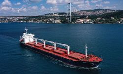 Türkiye  Boğazları'ndan geçiş ücretlerine zam