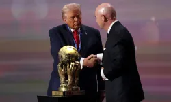 FIFA başkanı futbolu Trump ve israile teslim etti