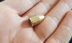 Yorgun mermi isabet eden küçük çocuk yaralandı