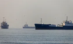 Hürmüz'de petrol tankerine füze saldırısı